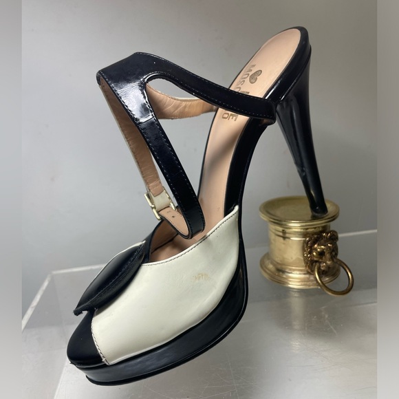 Love Moschino / shoes / Love moschino peep toe heart sz 36 - Picture 7 of 16